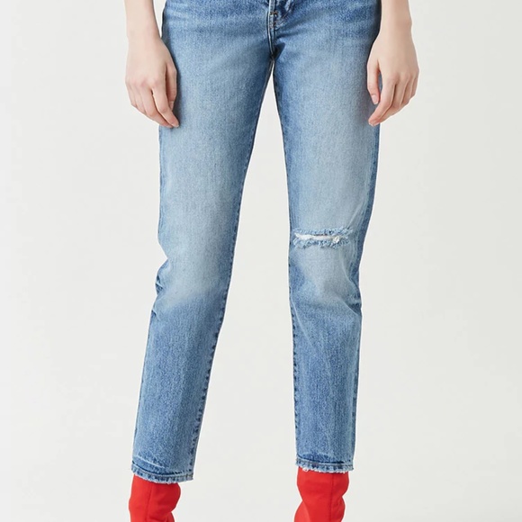 High-Rise Knee-Slit Mom Jeans - Picture 4 of 8